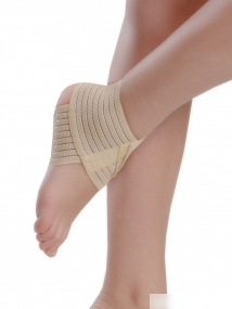 БАНДАЖ НА ГОЛЕНОСТОПНЫЙ СУСТАВ 7011, эластичный, размер M, бежевый